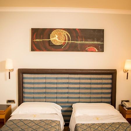 Hotel Ares Pontinia Room photo